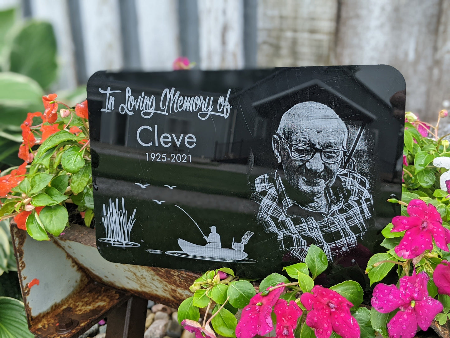 10x6.5 Outdoor Memorial Gift With Photograph